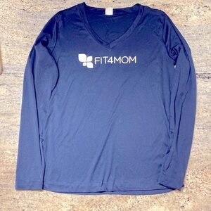 Size small FIT4MOM tech long sleeve, preowned in excellent condition